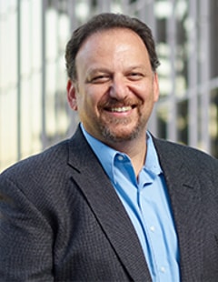 Headshot of Howard Eisen