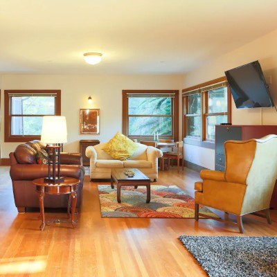 Trinity House and Retreat Center living room